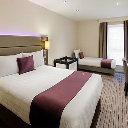 Ringway Premier Inn Manchester Airport מראה חיצוני תמונה